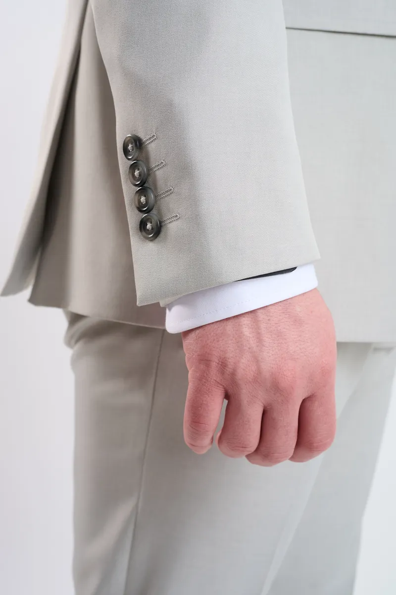 Traje gris perla