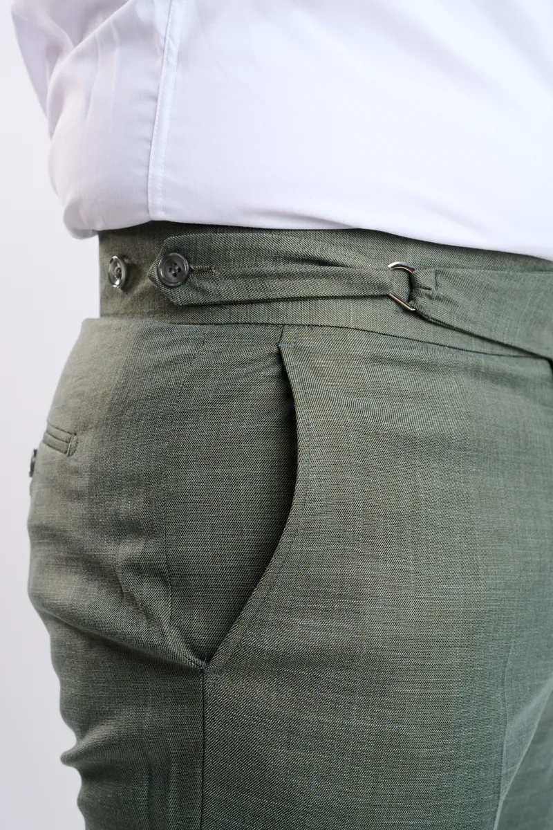 Traje verde seco